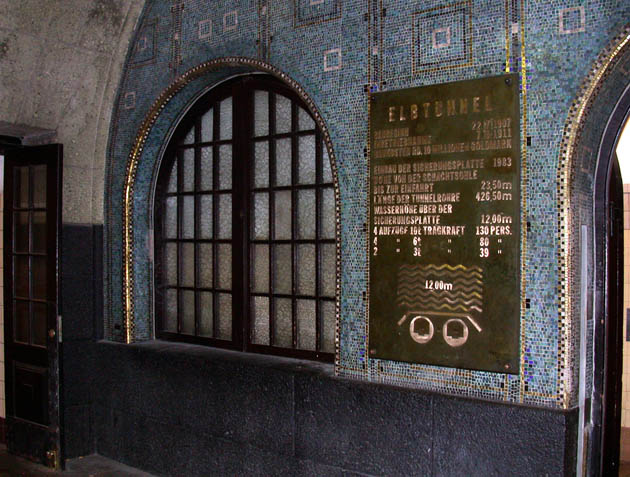 05_Elbtunnel_02