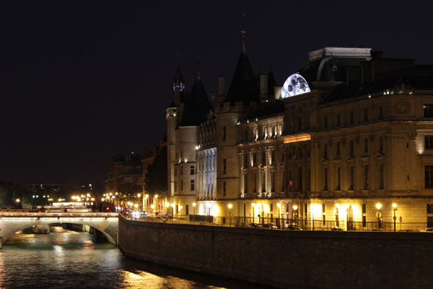 0_104_2737_Conciergerie+Pt_au_Change