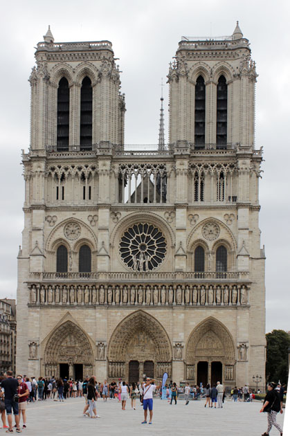 0_203_3100_Notre_Dame
