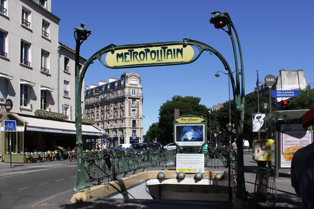 2_47_2792_Metro_Pere_Lachaise