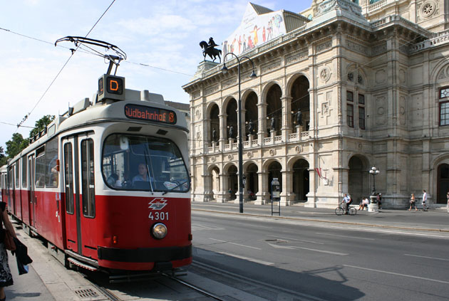 13_03_4904_Tram